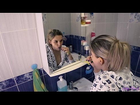 ❤️ פריצה עם צעירים בפיג'מה מסתיימים אוראלי בהצטיינות בתחת - לי שחור ❌ סתם פורנו אצלנו