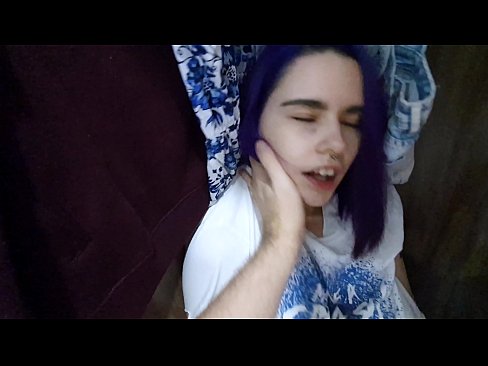 ❤️ מצאתי את אחותי בארון ועזרה לה לגמור ❌ סתם פורנו אצלנו